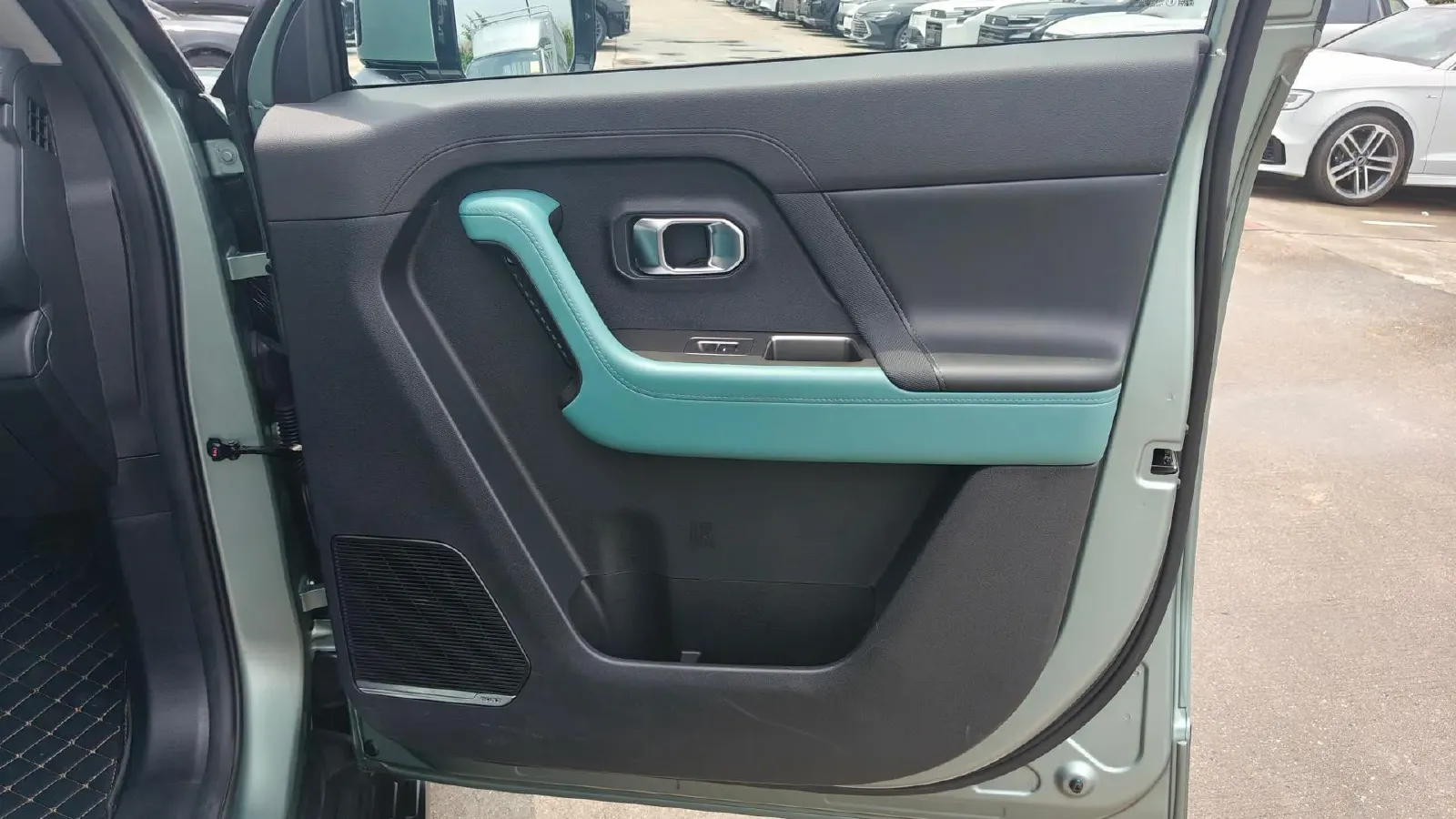 2025 Jetour Freeman 2.0T 254HP L4 8AT,autocango,china used car exporter,china ev exporter,chinese used car exporter,chinese used ev exporter