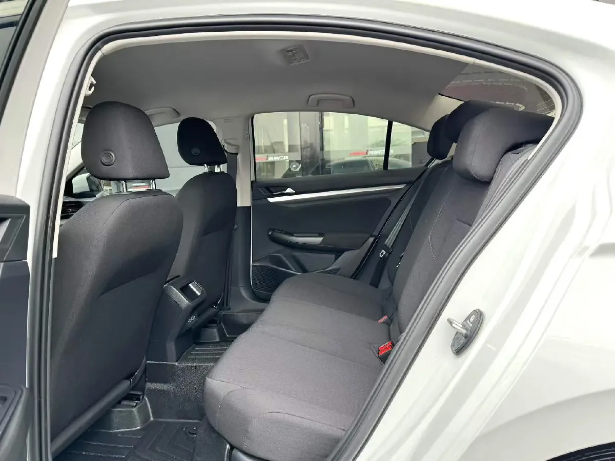 2021 Volkswagen Bora 1.5L 113HP L4 6AT,autocango,china used car exporter,china ev exporter,chinese used car exporter,chinese used ev exporter