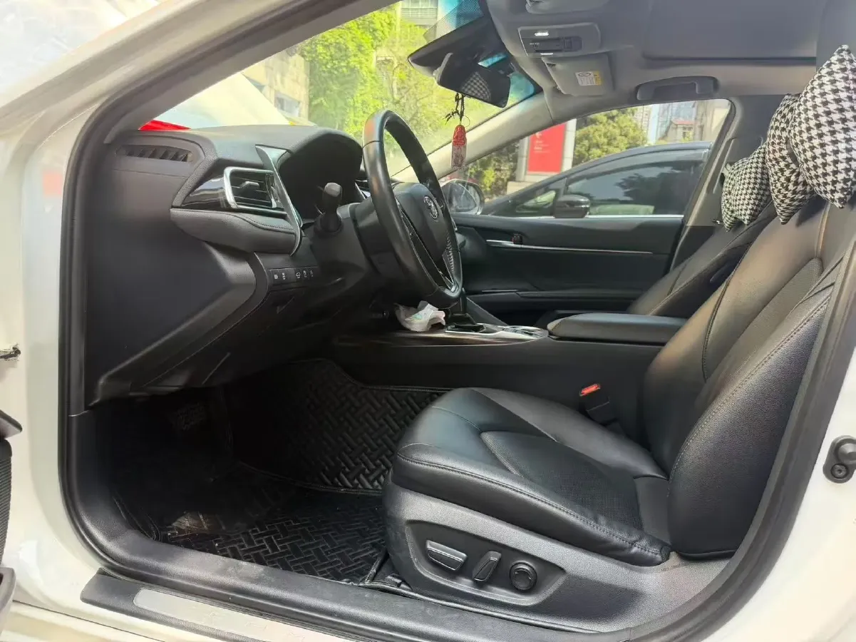 2019 Toyota Camry 2.5L 209HP L4 8AT,autocango,china used car exporter,china ev exporter,chinese used car exporter,chinese used ev exporter