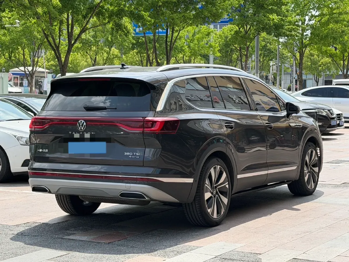 2024 Volkswagen Talagon 2.0T 220HP L4 7DCT,autocango,china used car exporter,china ev exporter,chinese used car exporter,chinese used ev exporter