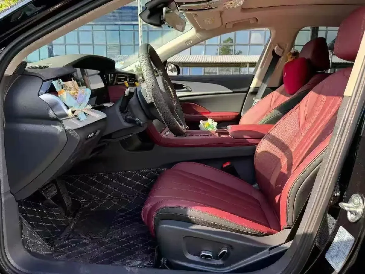 2025 HongQi H5 1.5T 169HP L4 7DCT,autocango,china used car exporter,china ev exporter,chinese used car exporter,chinese used ev exporter