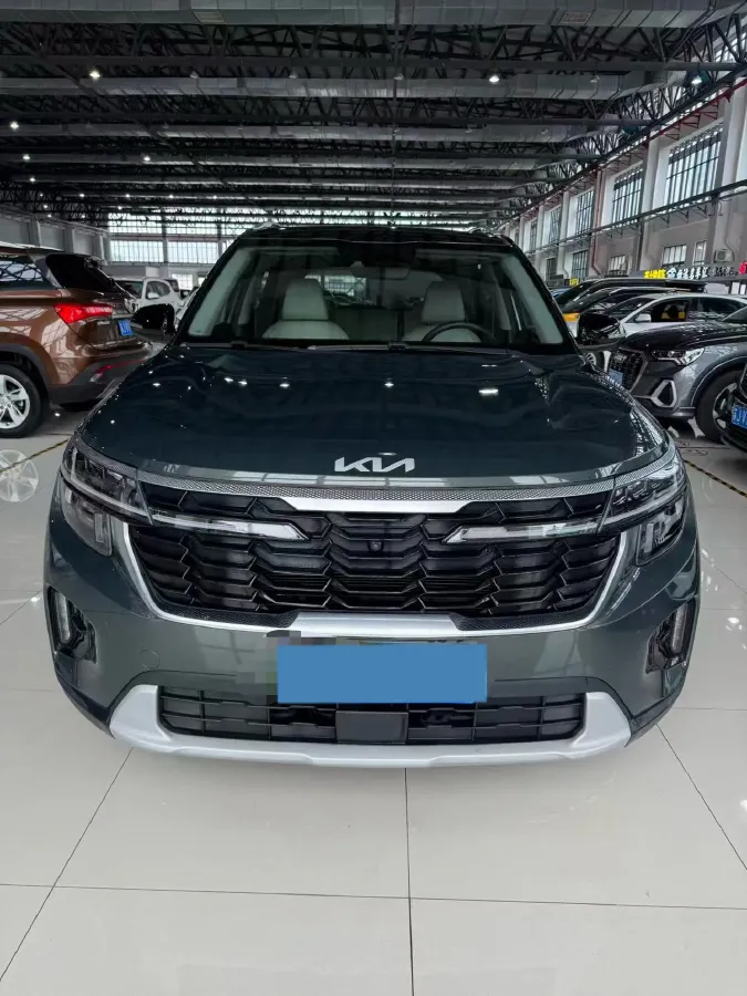 2023 Kia Seltos 1.5L 115HP L4 CVT,autocango,china used car exporter,china ev exporter,chinese used car exporter,chinese used ev exporter