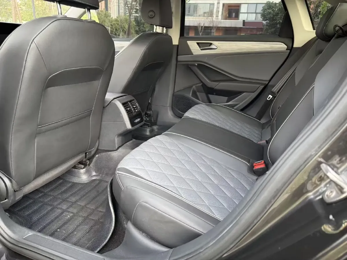 2023 Volkswagen Sagitar 1.5T 160HP L4 7DCT,autocango,china used car exporter,china ev exporter,chinese used car exporter,chinese used ev exporter