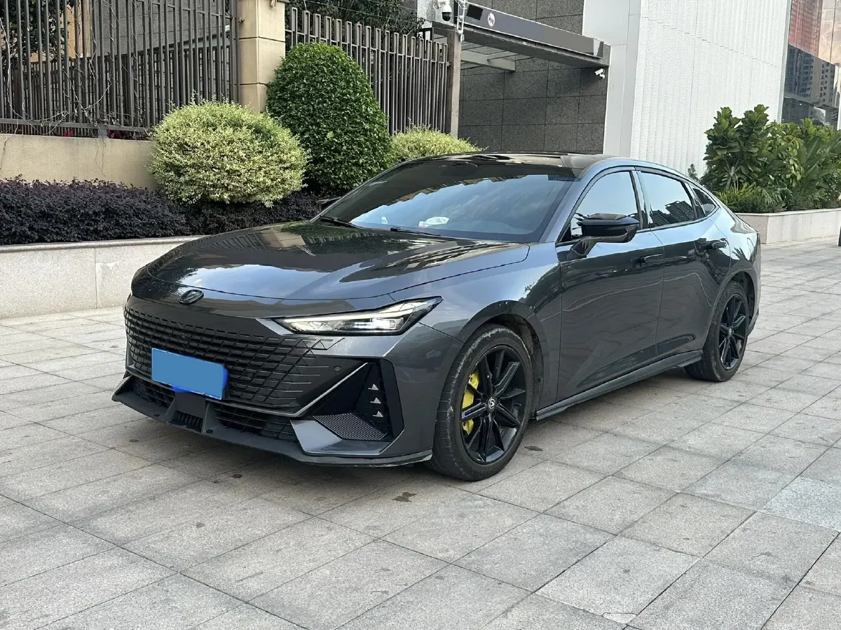 2022 ChangAn UNI-V 1.5T 188HP L4 7DCT,autocango,china used car exporter,china ev exporter,chinese used car exporter,chinese used ev exporter