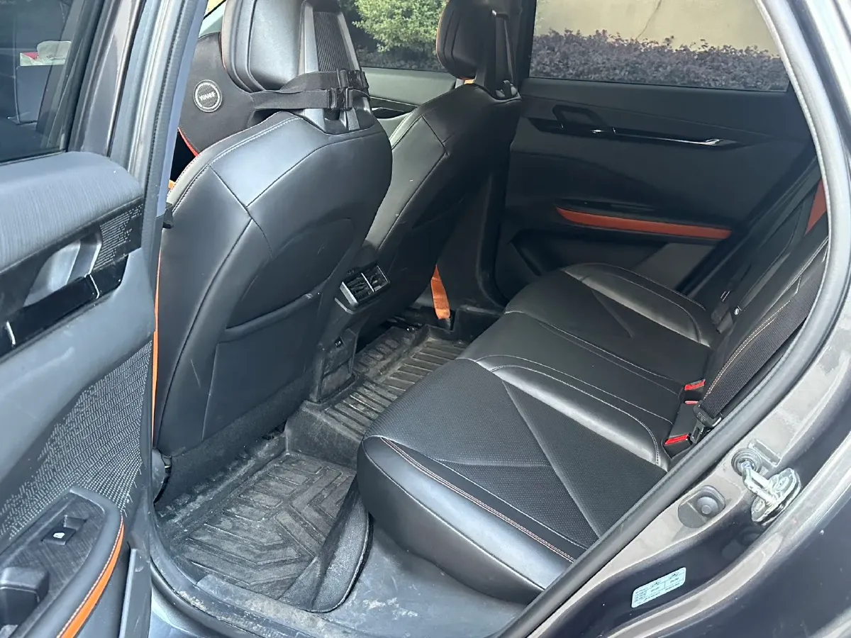 2022 ChangAn UNI-V 1.5T 188HP L4 7DCT,autocango,china used car exporter,china ev exporter,chinese used car exporter,chinese used ev exporter