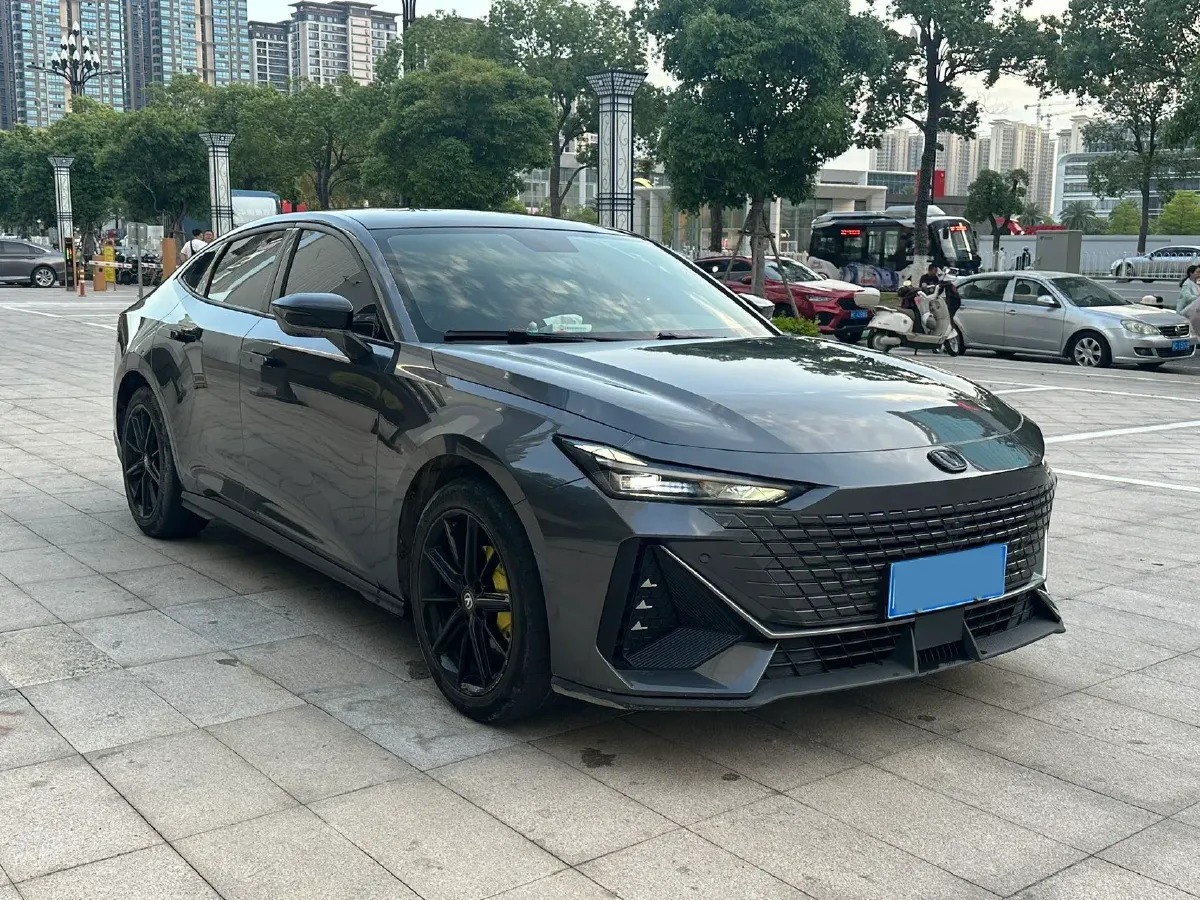 2022 ChangAn UNI-V 1.5T 188HP L4 7DCT,autocango,china used car exporter,china ev exporter,chinese used car exporter,chinese used ev exporter