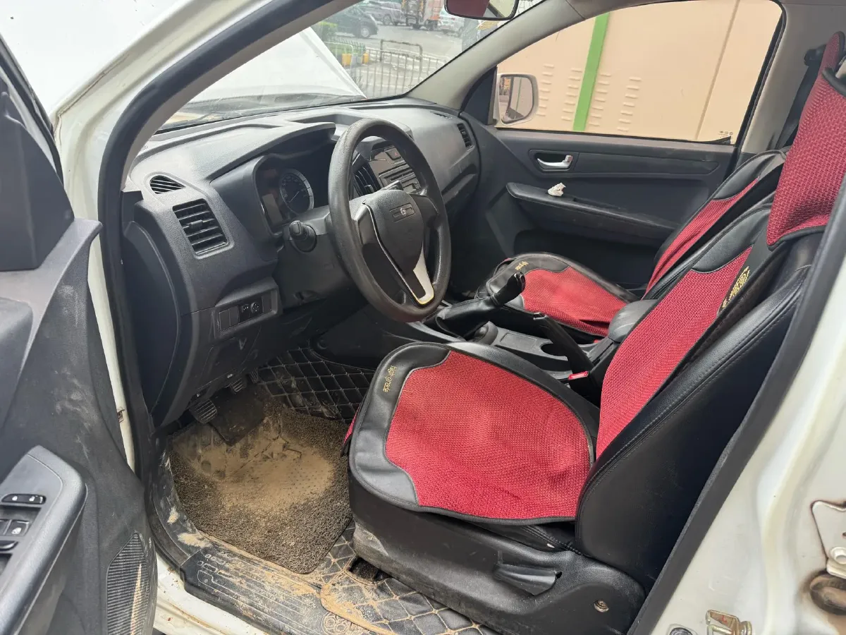 2018 Isuzu Taga 3.0T 131HP L4 5MT,autocango,china used car exporter,china ev exporter,chinese used car exporter,chinese used ev exporter