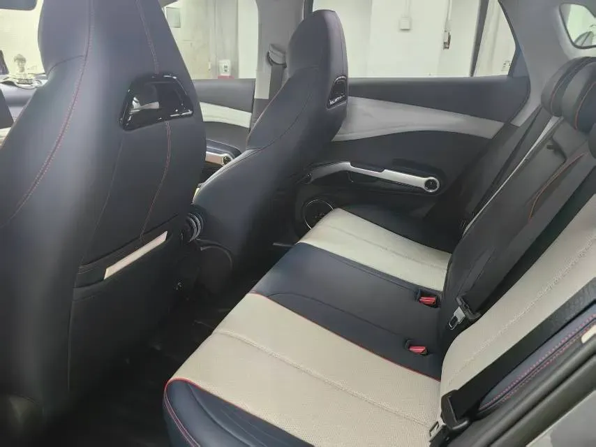 2022 Hycan Z03 BEV 64.23KWH,autocango,china used car exporter,china ev exporter,chinese used car exporter,chinese used ev exporter