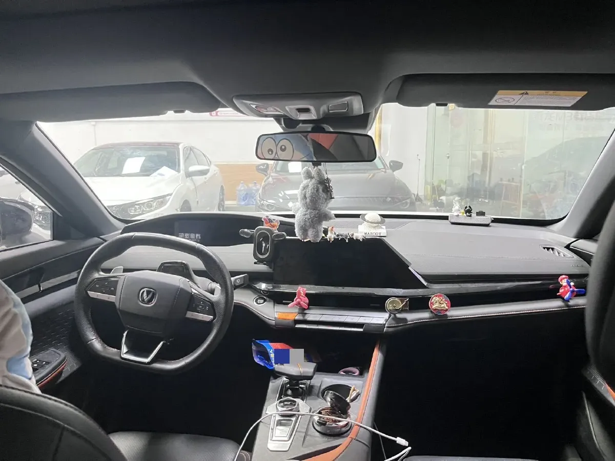 2022 ChangAn UNI-V 1.5T 188HP L4 7DCT,autocango,china used car exporter,china ev exporter,chinese used car exporter,chinese used ev exporter