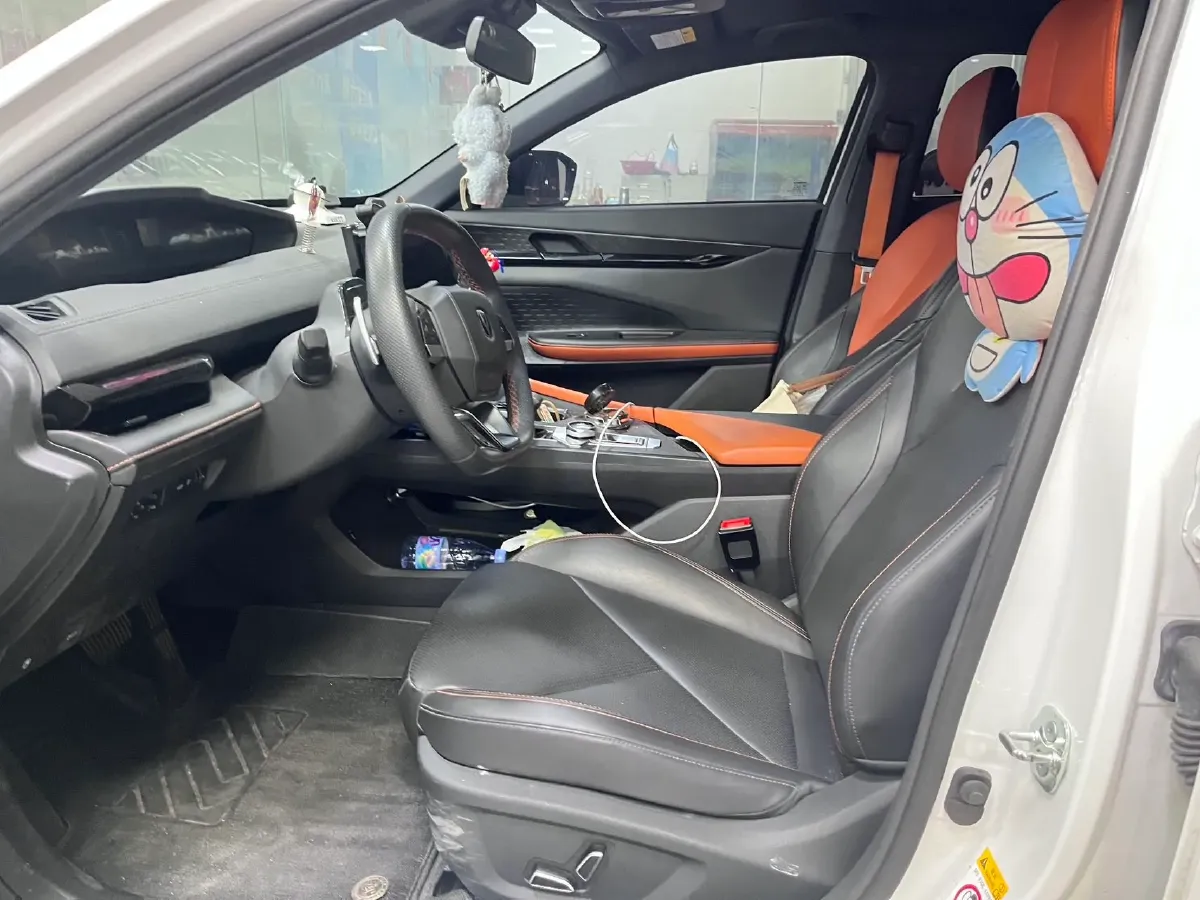 2022 ChangAn UNI-V 1.5T 188HP L4 7DCT,autocango,china used car exporter,china ev exporter,chinese used car exporter,chinese used ev exporter