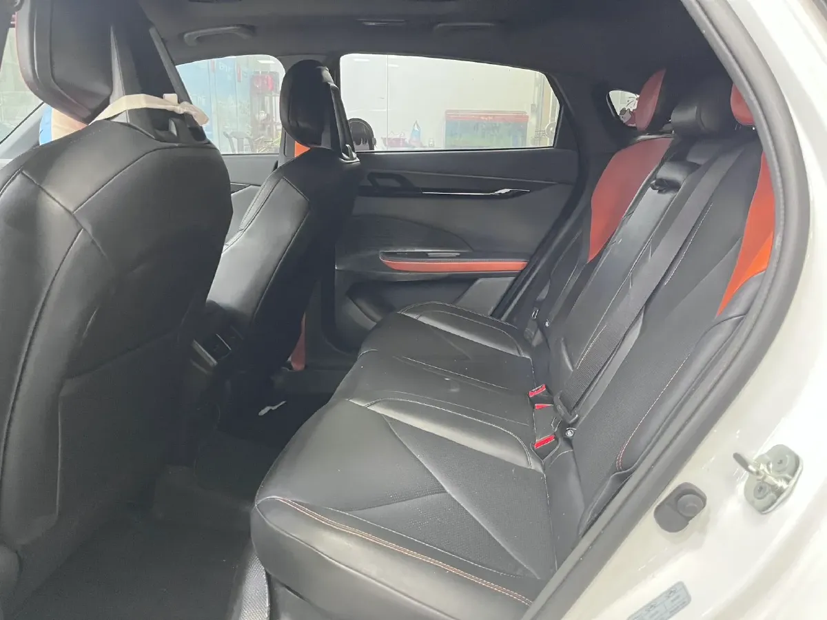 2022 ChangAn UNI-V 1.5T 188HP L4 7DCT,autocango,china used car exporter,china ev exporter,chinese used car exporter,chinese used ev exporter