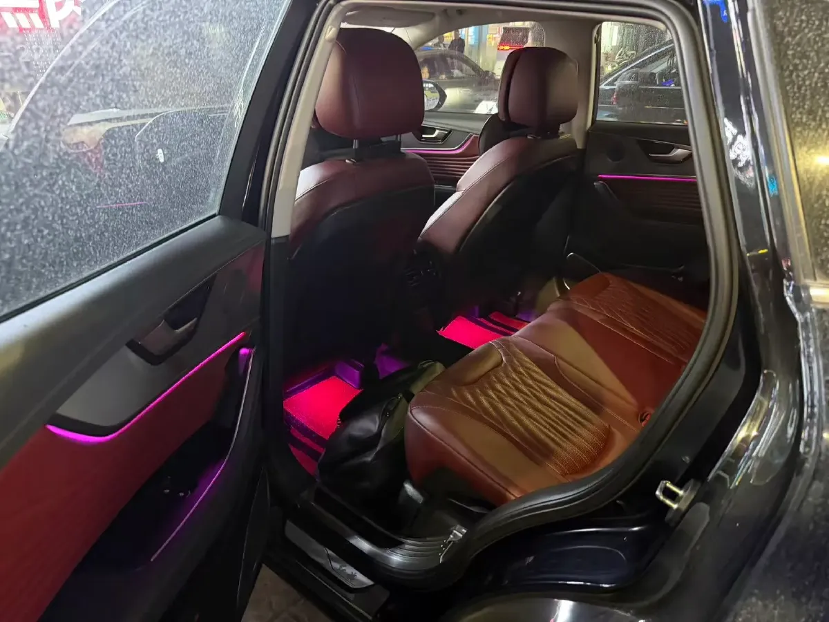 2023 HongQi HS5 2.0T 252HP L4 8AT,autocango,china used car exporter,china ev exporter,chinese used car exporter,chinese used ev exporter