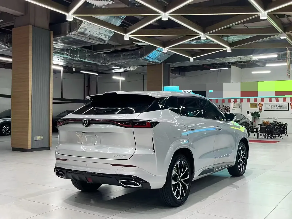 2024 ChangAn UNI-Z 1.5L 98HP L4 E-CVT PHEV 18.4KWH,autocango,china used car exporter,china ev exporter,chinese used car exporter,chinese used ev exporter