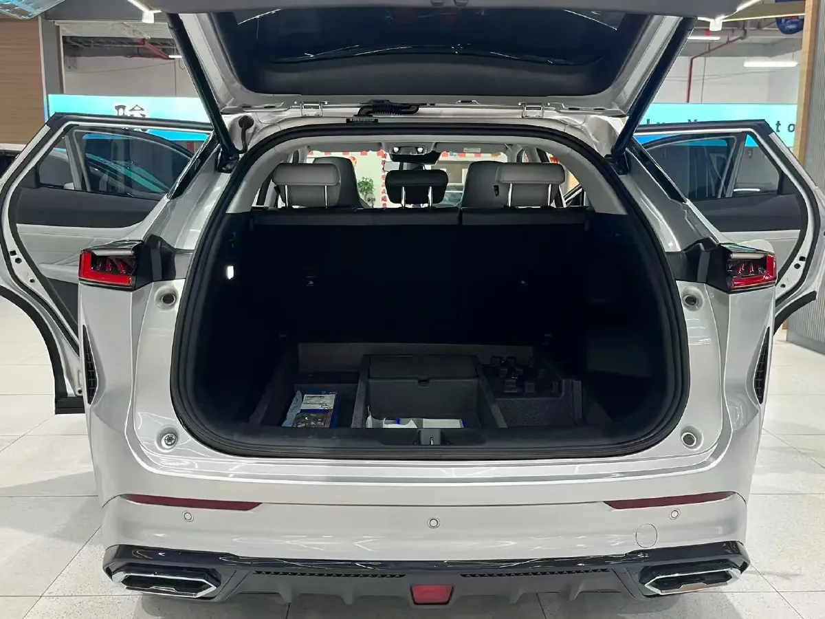 2024 ChangAn UNI-Z 1.5L 98HP L4 E-CVT PHEV 18.4KWH,autocango,china used car exporter,china ev exporter,chinese used car exporter,chinese used ev exporter