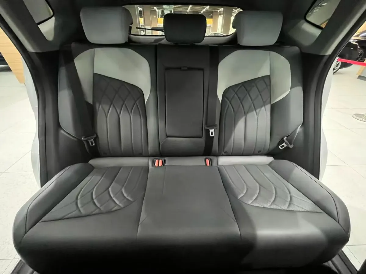 2024 ChangAn UNI-Z 1.5L 98HP L4 E-CVT PHEV 18.4KWH,autocango,china used car exporter,china ev exporter,chinese used car exporter,chinese used ev exporter