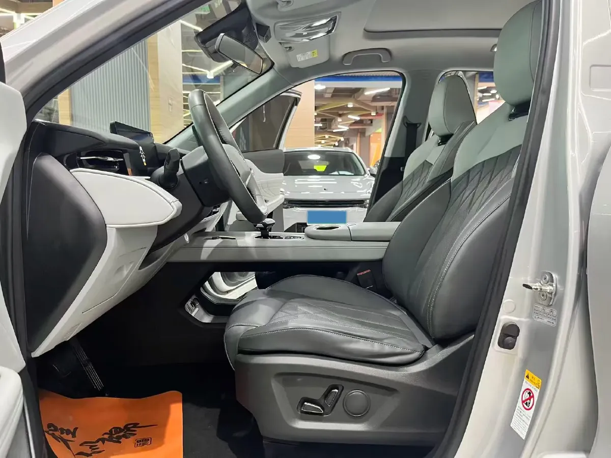 2024 ChangAn UNI-Z 1.5L 98HP L4 E-CVT PHEV 18.4KWH,autocango,china used car exporter,china ev exporter,chinese used car exporter,chinese used ev exporter