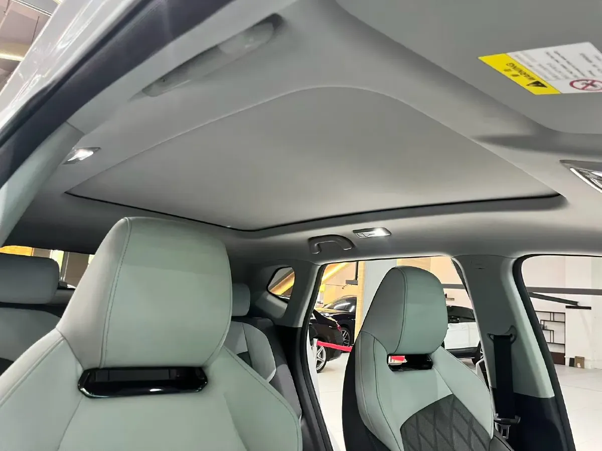 2024 ChangAn UNI-Z 1.5L 98HP L4 E-CVT PHEV 18.4KWH,autocango,china used car exporter,china ev exporter,chinese used car exporter,chinese used ev exporter