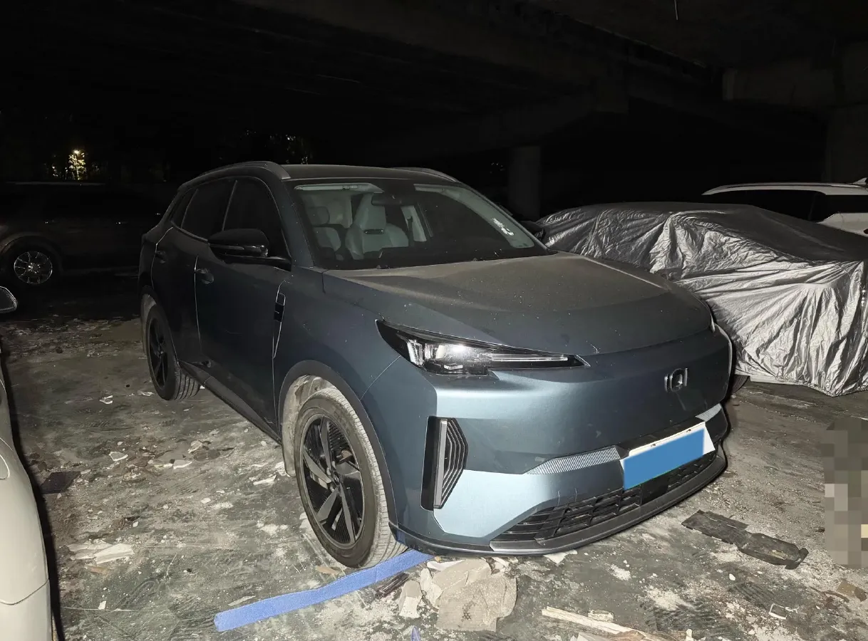 2023 Venucia Grand V DD-i 1.5T 163HP L4 E-CVT PHEV 18.4KWH,autocango,china used car exporter,china ev exporter,chinese used car exporter,chinese used ev exporter