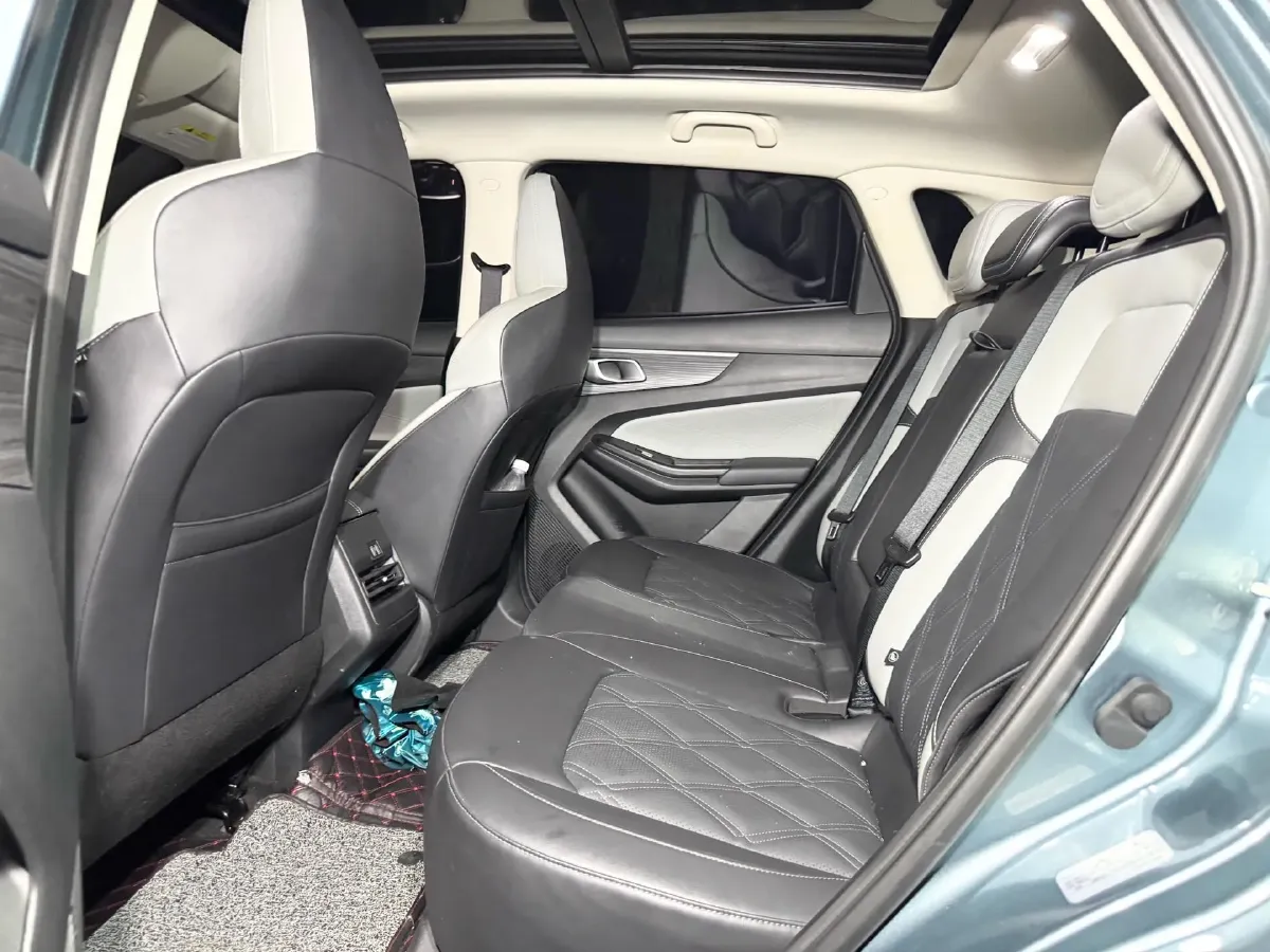 2023 Venucia Grand V DD-i 1.5T 163HP L4 E-CVT PHEV 18.4KWH,autocango,china used car exporter,china ev exporter,chinese used car exporter,chinese used ev exporter