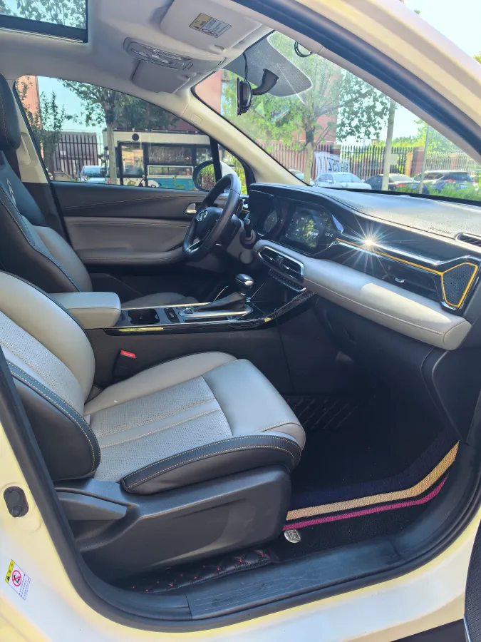 2022 GAC Trumpchi GS4 1.5T 169HP L4 6AT,autocango,china used car exporter,china ev exporter,chinese used car exporter,chinese used ev exporter