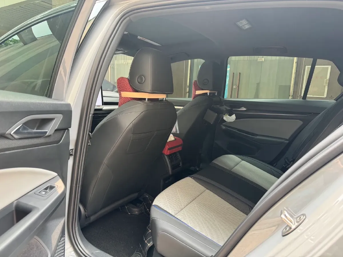 2025 Volkswagen Golf 1.5T 160HP L4 7DCT,autocango,china used car exporter,china ev exporter,chinese used car exporter,chinese used ev exporter