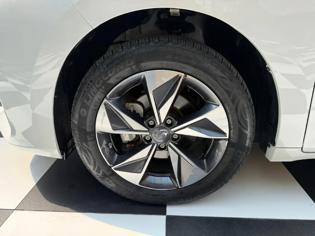 2021 GAC Trumpchi M6 1.5T 169HP L4 6AT,autocango,china used car exporter,china ev exporter,chinese used car exporter,chinese used ev exporter