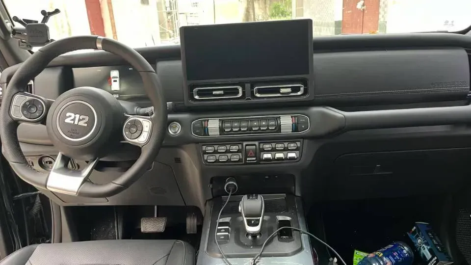 2024 212 212 T01 2.0T 252HP L4 8AT,autocango,china used car exporter,china ev exporter,chinese used car exporter,chinese used ev exporter