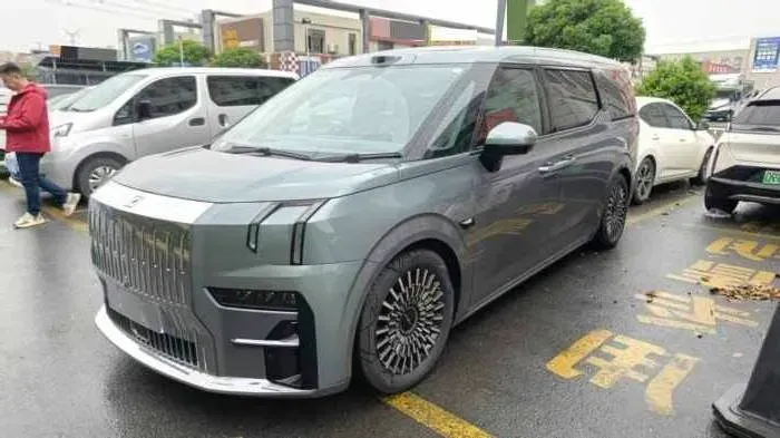 2024 Zeekr 009 BEV 108KWH,autocango,china used car exporter,china ev exporter,chinese used car exporter,chinese used ev exporter