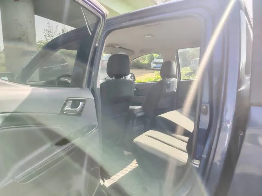 2020 Isuzu LingTuo 2.5T 150HP L4 6AT,autocango,china used car exporter,china ev exporter,chinese used car exporter,chinese used ev exporter