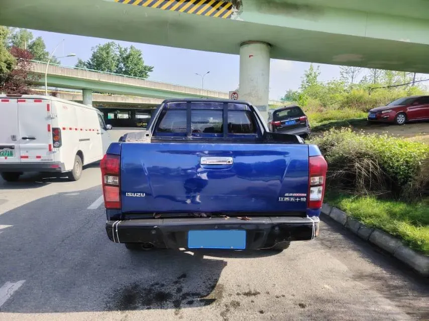 2020 Isuzu LingTuo 2.5T 150HP L4 6AT,autocango,china used car exporter,china ev exporter,chinese used car exporter,chinese used ev exporter
