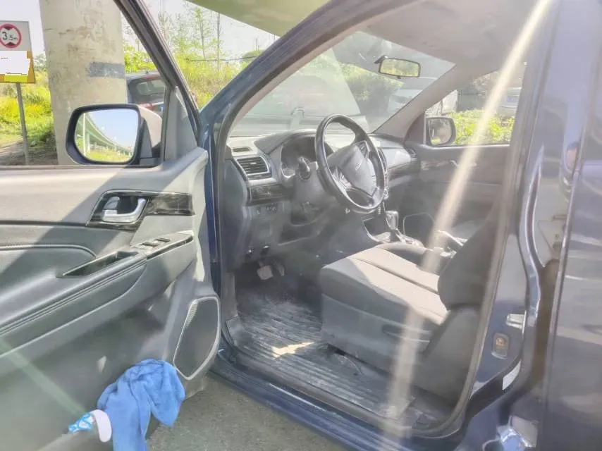 2020 Isuzu LingTuo 2.5T 150HP L4 6AT,autocango,china used car exporter,china ev exporter,chinese used car exporter,chinese used ev exporter