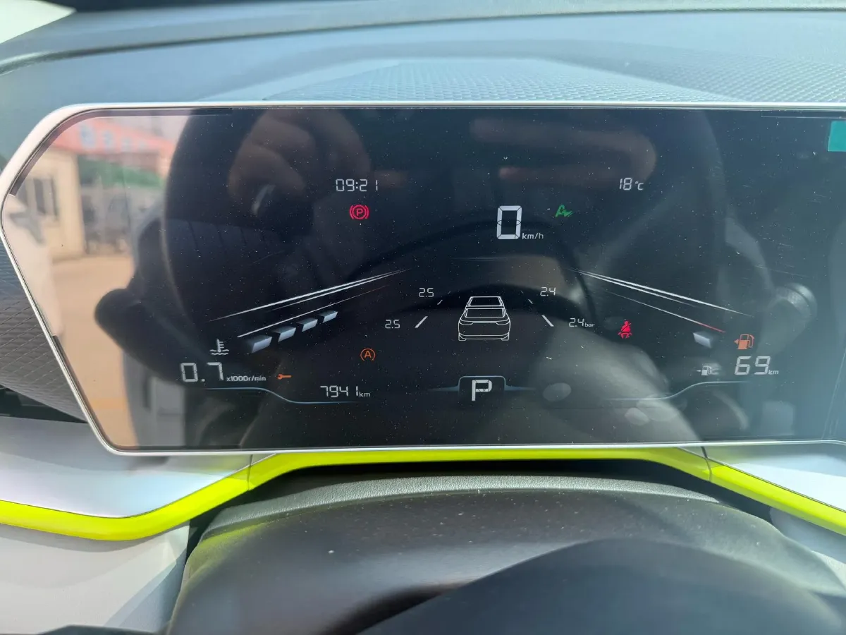 2023 Geely Coolray 1.5T 181HP L4 7DCT,autocango,china used car exporter,china ev exporter,chinese used car exporter,chinese used ev exporter