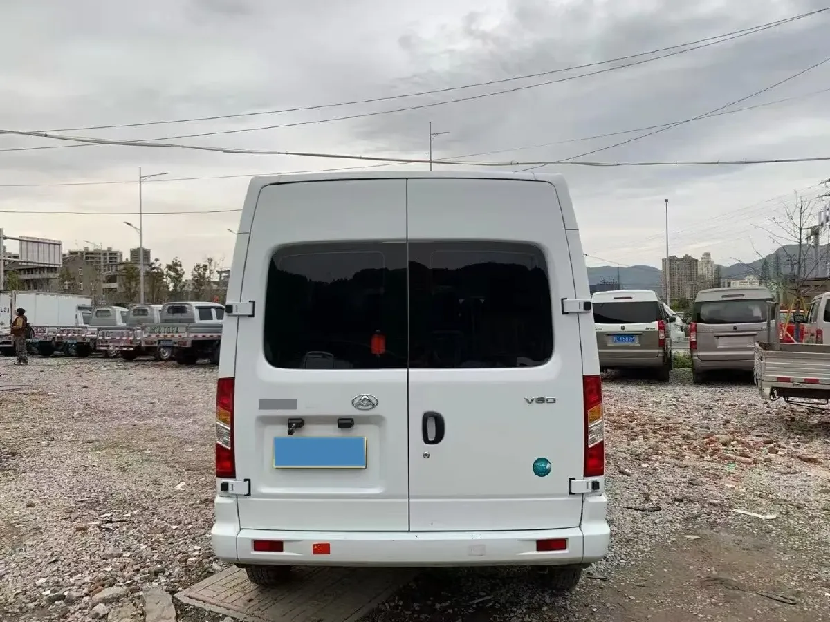 2025 MAXUS XinTu V80 2.0T 147HP L4 6MT,autocango,china used car exporter,china ev exporter,chinese used car exporter,chinese used ev exporter