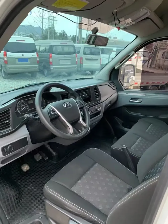 2025 MAXUS XinTu V80 2.0T 147HP L4 6MT,autocango,china used car exporter,china ev exporter,chinese used car exporter,chinese used ev exporter