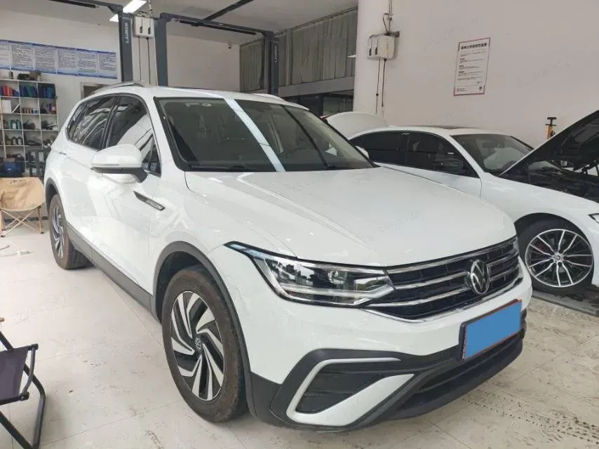 2023 Volkswagen Tiguan L 1.5T 160HP L4 7DCT,autocango,china used car exporter,china ev exporter,chinese used car exporter,chinese used ev exporter