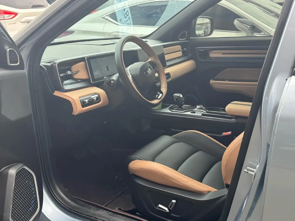 2023 Geely ICON 1.5T 181HP L4 7DCT,autocango,china used car exporter,china ev exporter,chinese used car exporter,chinese used ev exporter