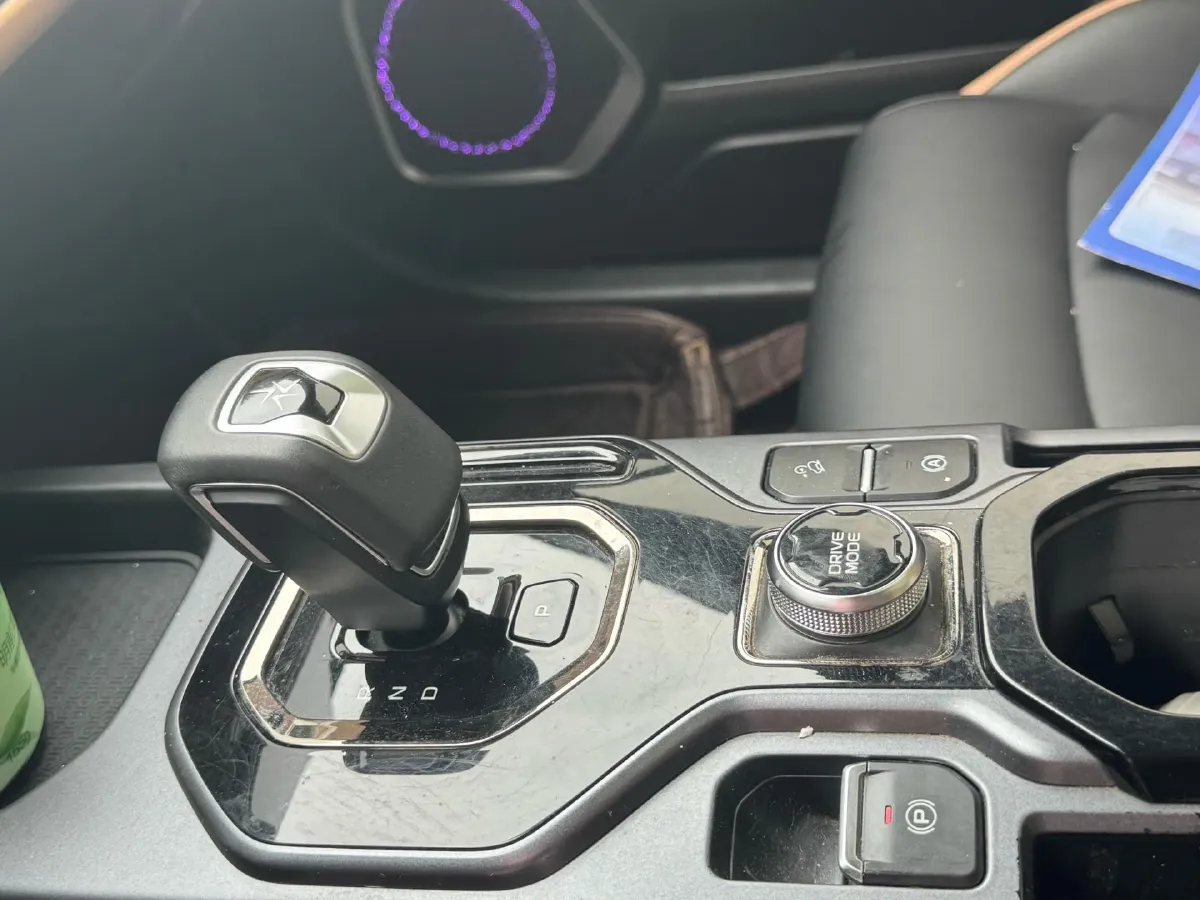 2023 Geely ICON 1.5T 181HP L4 7DCT,autocango,china used car exporter,china ev exporter,chinese used car exporter,chinese used ev exporter