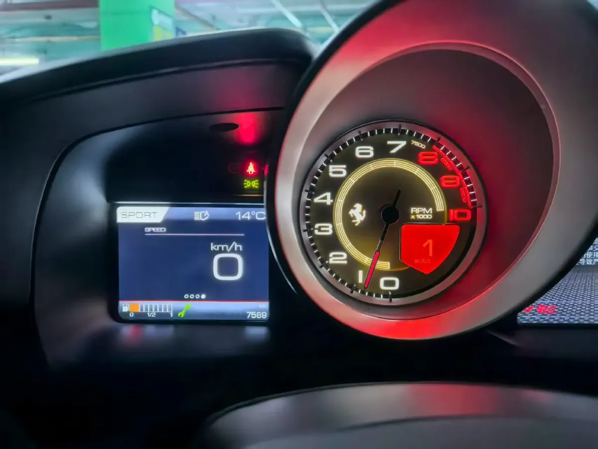 2019 Aston Martin DB11 5.2T 639HP V12 8AT,autocango,china used car exporter,china ev exporter,chinese used car exporter,chinese used ev exporter