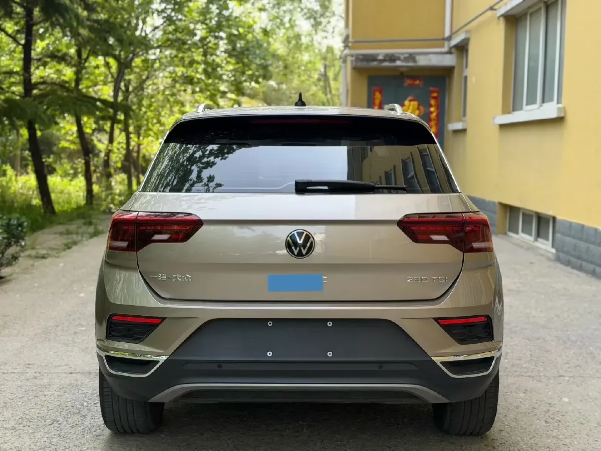 2021 Volkswagen T-Roc 1.4T 150HP L4 7DCT,autocango,china used car exporter,china ev exporter,chinese used car exporter,chinese used ev exporter