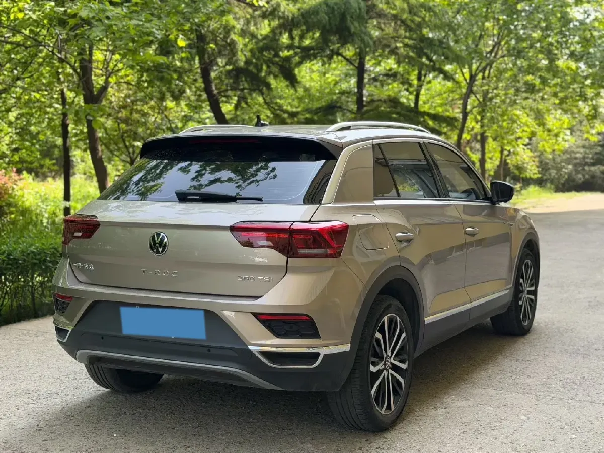 2021 Volkswagen T-Roc 1.4T 150HP L4 7DCT,autocango,china used car exporter,china ev exporter,chinese used car exporter,chinese used ev exporter