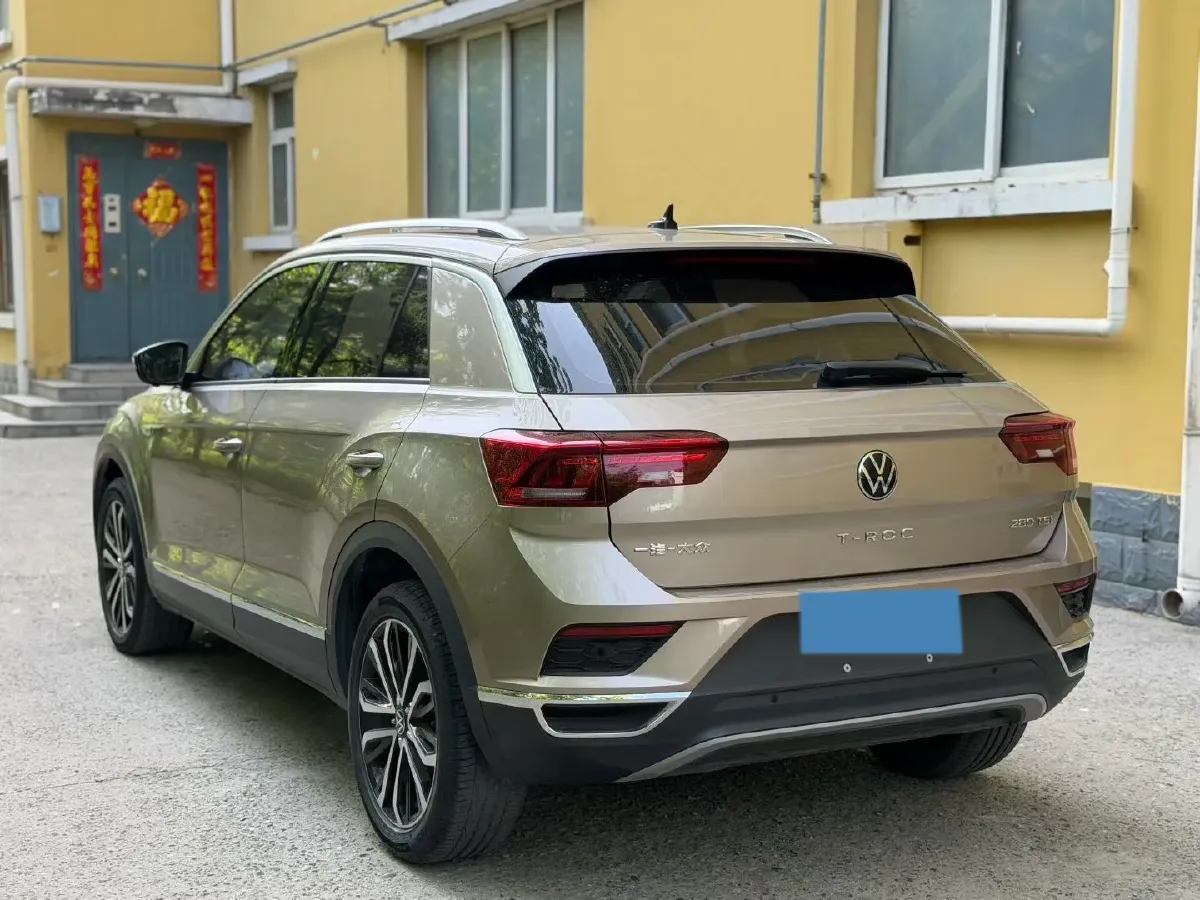 2021 Volkswagen T-Roc 1.4T 150HP L4 7DCT,autocango,china used car exporter,china ev exporter,chinese used car exporter,chinese used ev exporter