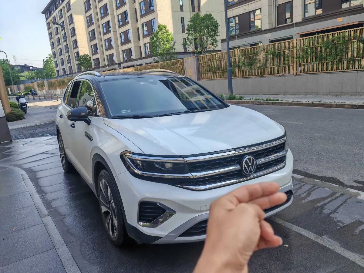 2023 Volkswagen Talagon 2.0T 220HP L4 7DCT,autocango,china used car exporter,china ev exporter,chinese used car exporter,chinese used ev exporter