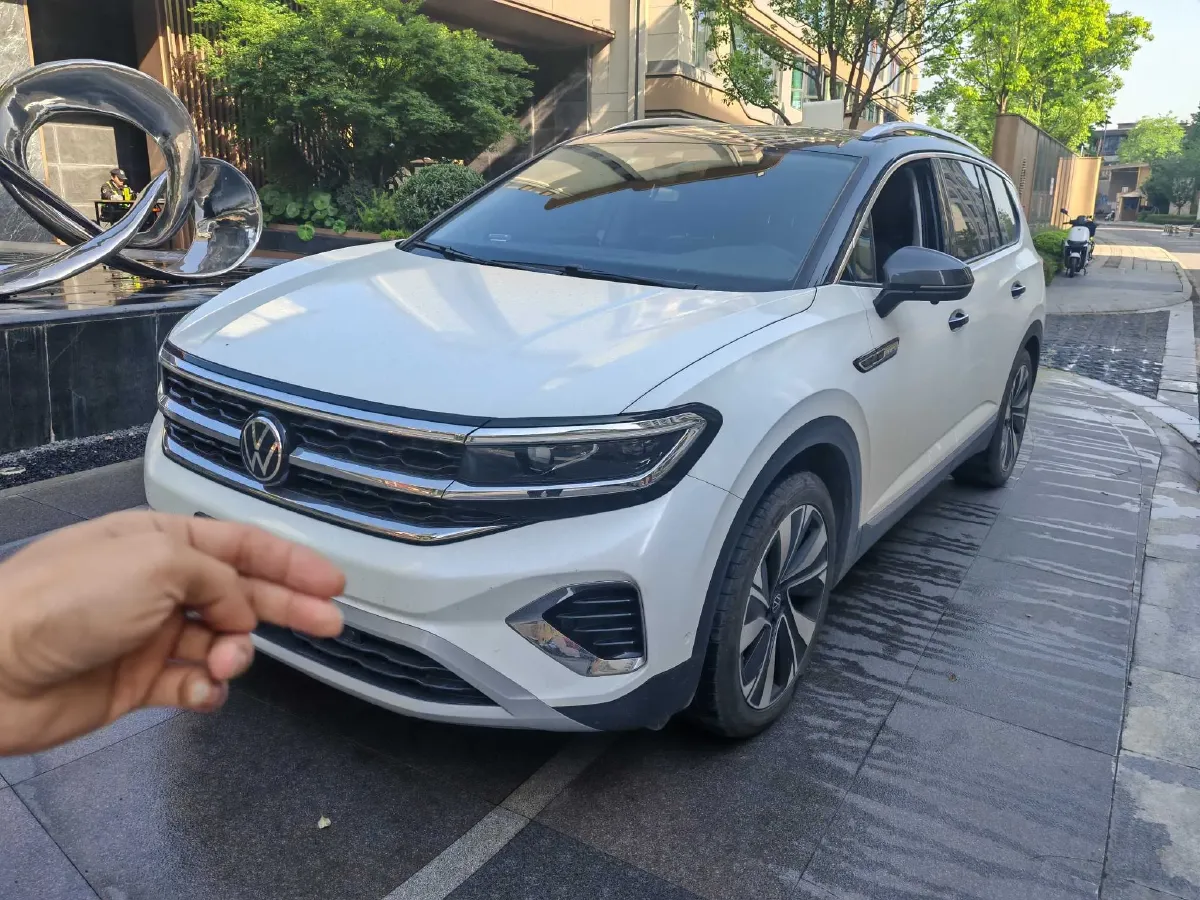 2023 Volkswagen Talagon 2.0T 220HP L4 7DCT,autocango,china used car exporter,china ev exporter,chinese used car exporter,chinese used ev exporter