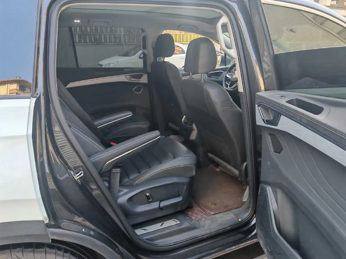 2023 Volkswagen Talagon 2.0T 220HP L4 7DCT,autocango,china used car exporter,china ev exporter,chinese used car exporter,chinese used ev exporter