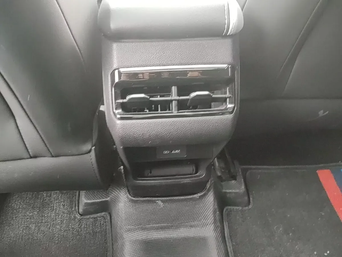 2022 Geely Coolray 1.5T 181HP L4 7DCT,autocango,china used car exporter,china ev exporter,chinese used car exporter,chinese used ev exporter