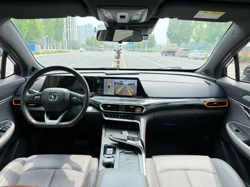 2022 ChangAn UNI-T 1.5T 188HP L4 7DCT,autocango,china used car exporter,china ev exporter,chinese used car exporter,chinese used ev exporter