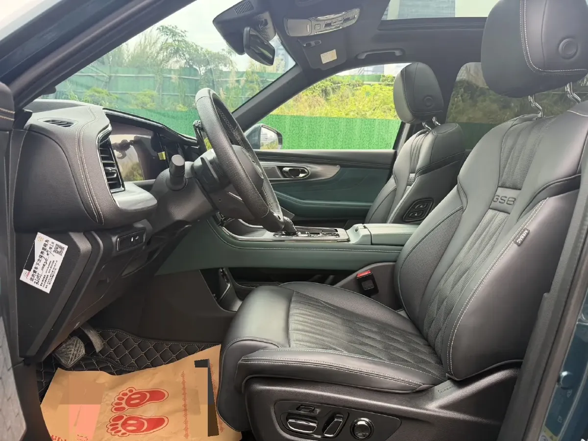 2022 GAC Trumpchi GS8 2.0T 252HP L4 8AT,autocango,china used car exporter,china ev exporter,chinese used car exporter,chinese used ev exporter