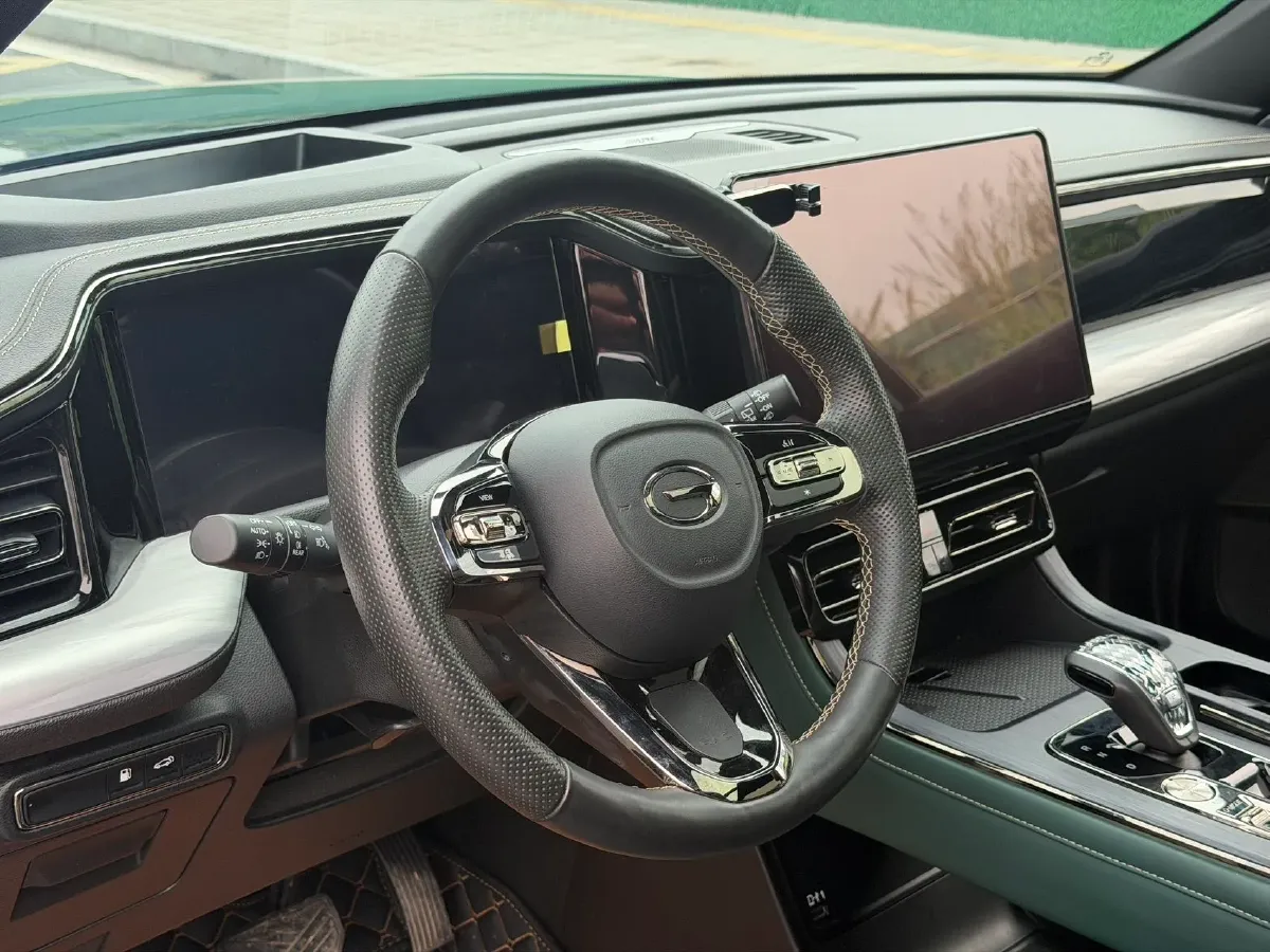 2022 GAC Trumpchi GS8 2.0T 252HP L4 8AT,autocango,china used car exporter,china ev exporter,chinese used car exporter,chinese used ev exporter