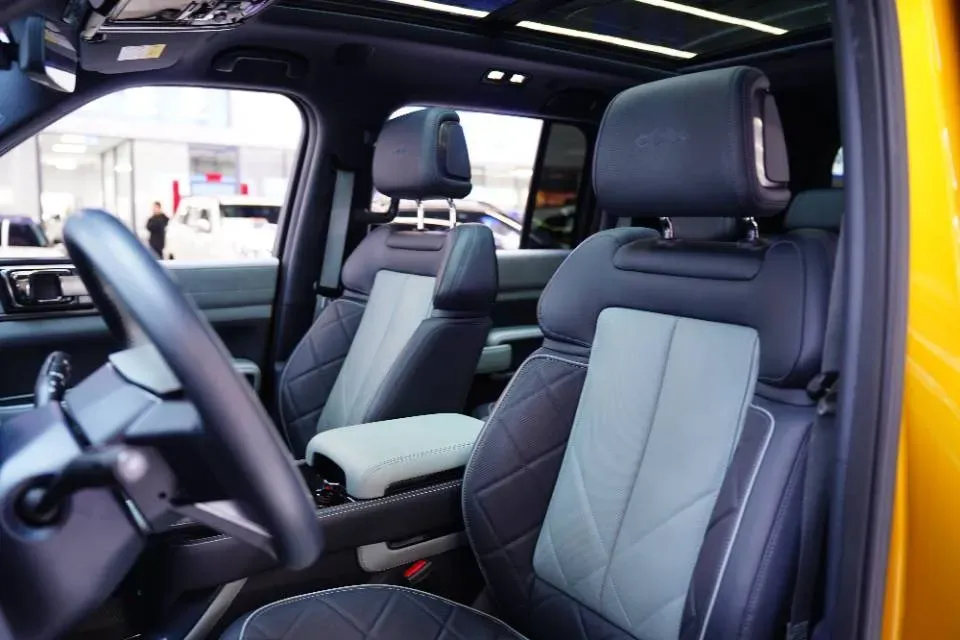 2023 FangChengBao Bao 5 1.5T 194HP L4 E-CVT PHEV 31.8KWH,autocango,china used car exporter,china ev exporter,chinese used car exporter,chinese used ev exporter