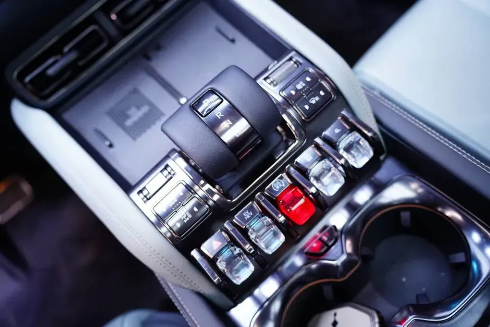 2023 FangChengBao Bao 5 1.5T 194HP L4 E-CVT PHEV 31.8KWH,autocango,china used car exporter,china ev exporter,chinese used car exporter,chinese used ev exporter